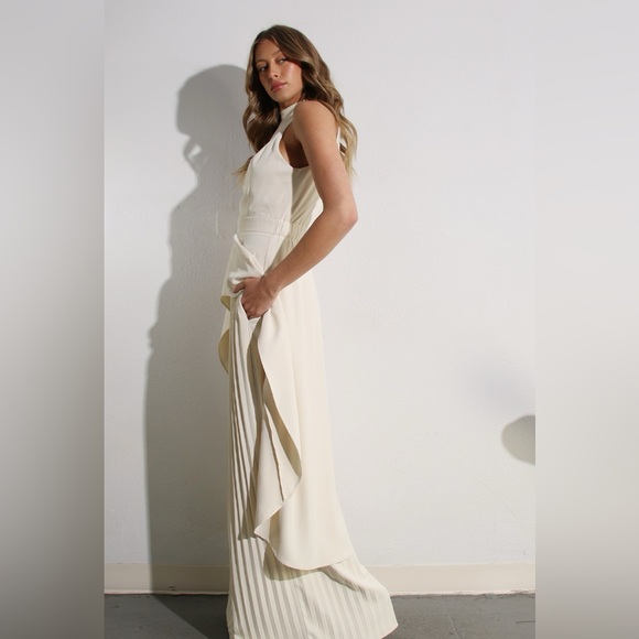 847. Hi Low Dressy Top and Pleated Pant Set in Beige - Picture 4 of 7